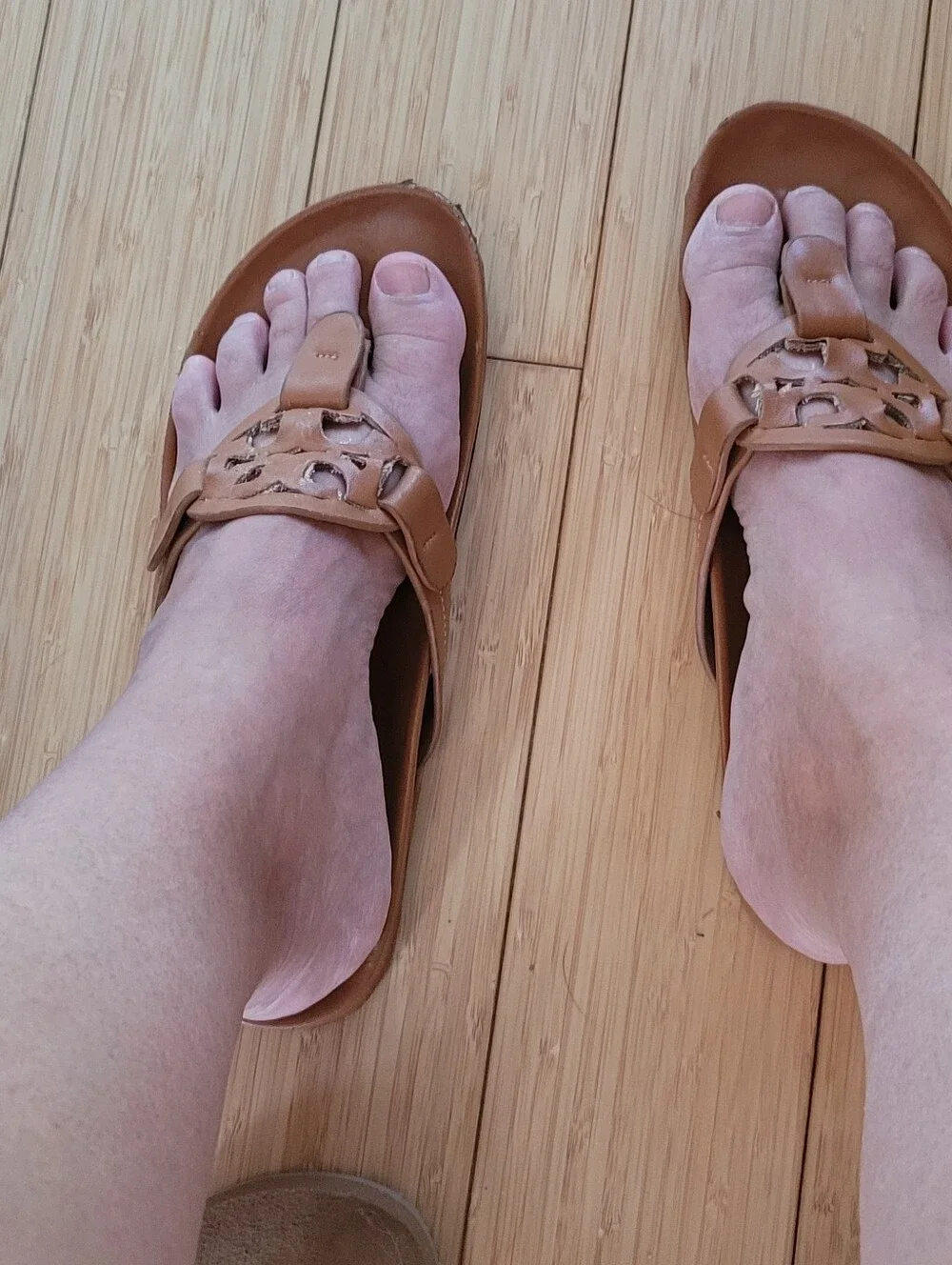 Tory Burch 8.5 Tan Leather Miller Cloud Cutout Logo Thong Sandals